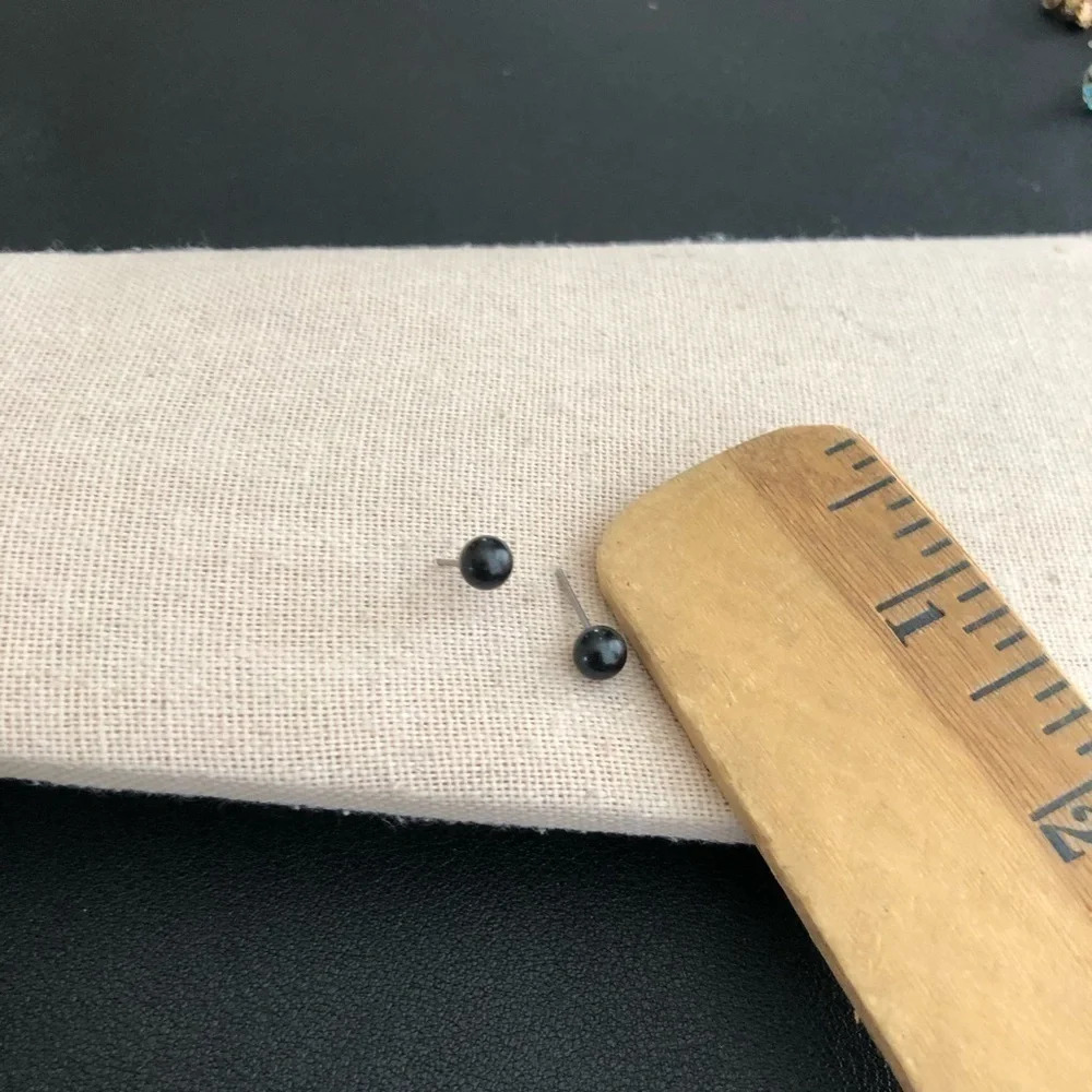 Vintage Black Stud Pierced Earrings - Picture 2 of 2